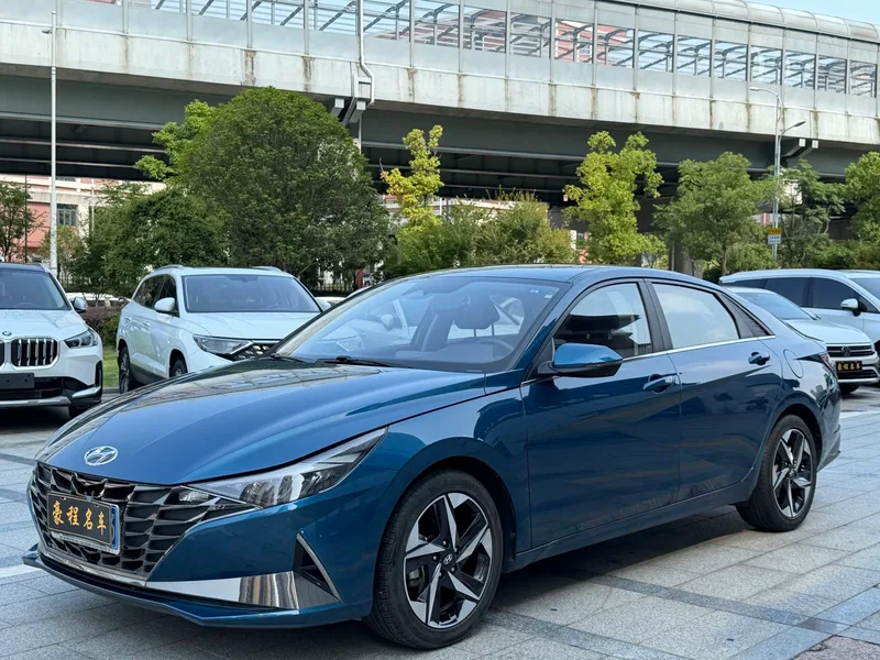 Hyundai Elantra