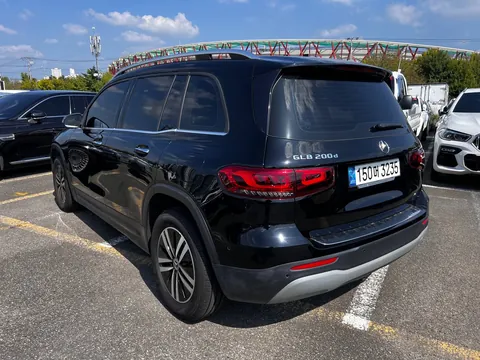 Mercedes-Benz GLB 2021, фото 3