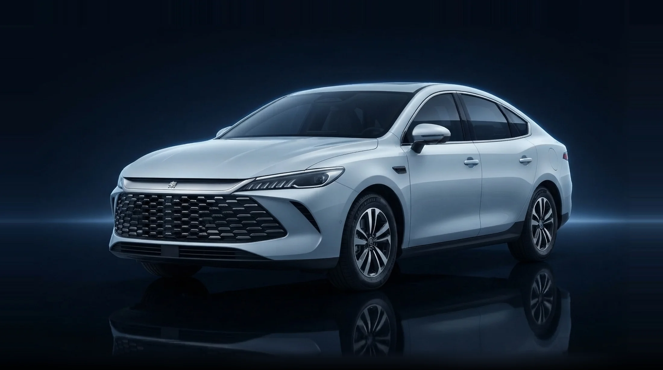BYD Qin PLUS DM-i 2026
